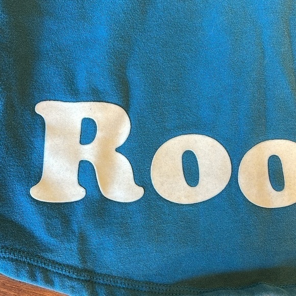 Roots kids size youth medium zip hoodie slightly cropped at bottom - Picture 3 of 11